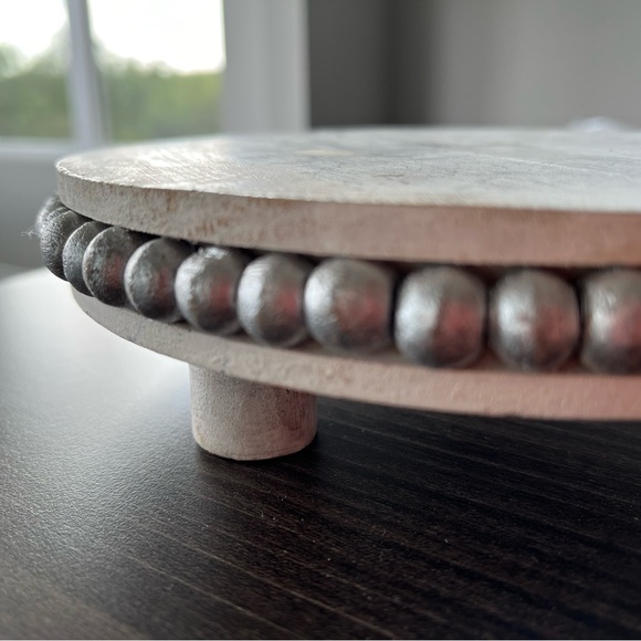 Small Round Display Plate - Picture 2 of 3